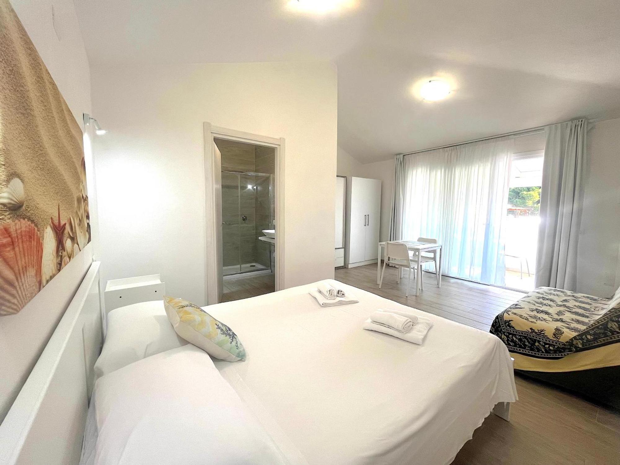 Case Vacanze "Bianco Mare" Porto Pino Exterior foto